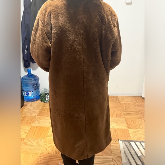 ALO yoga chocolate brown faux fur coat - Picture 6 of 7